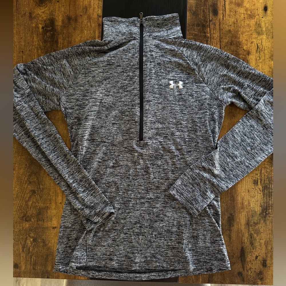 Women’s Underarmour Heat Gear Size Small Half Zip